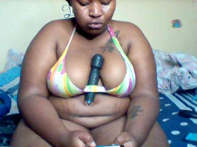 SinfullySweet webcam