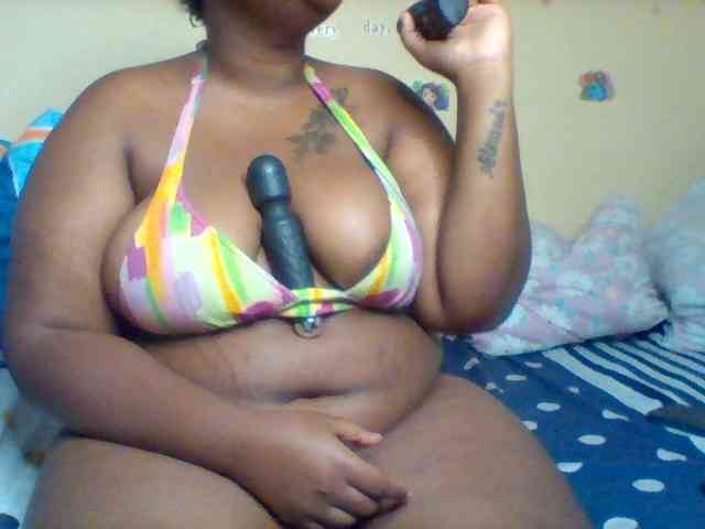 SinfullySweet webcam