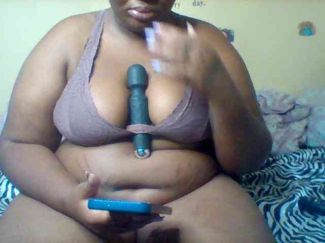 SinfullySweet webcam