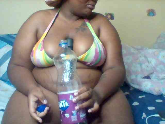 SinfullySweet webcam