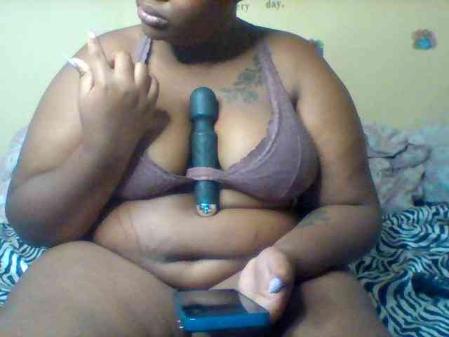 SinfullySweet webcam