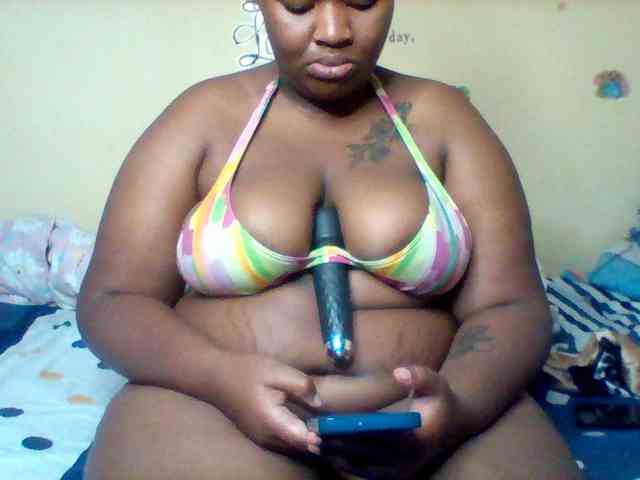 SinfullySweet webcam