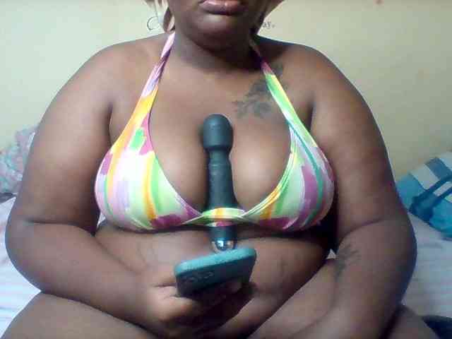SinfullySweet webcam