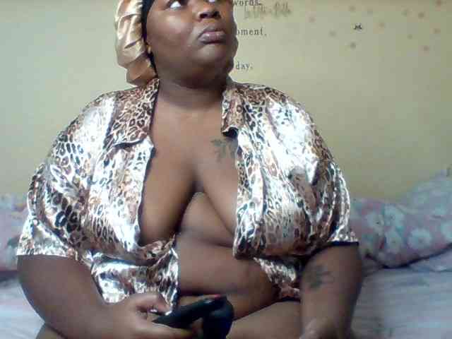 SinfullySweet webcam