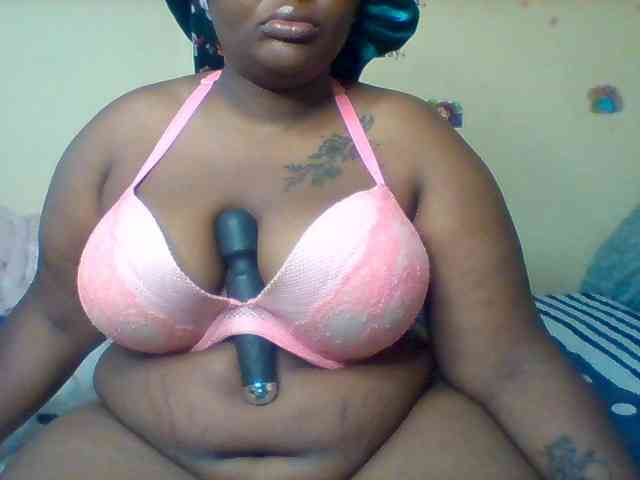 SinfullySweet webcam