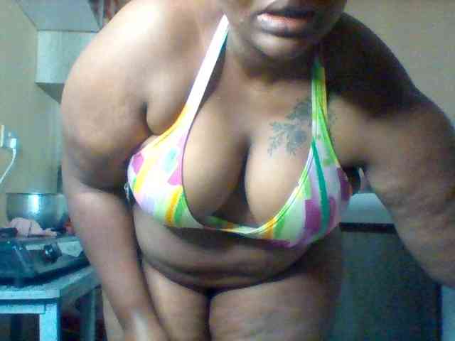 SinfullySweet webcam