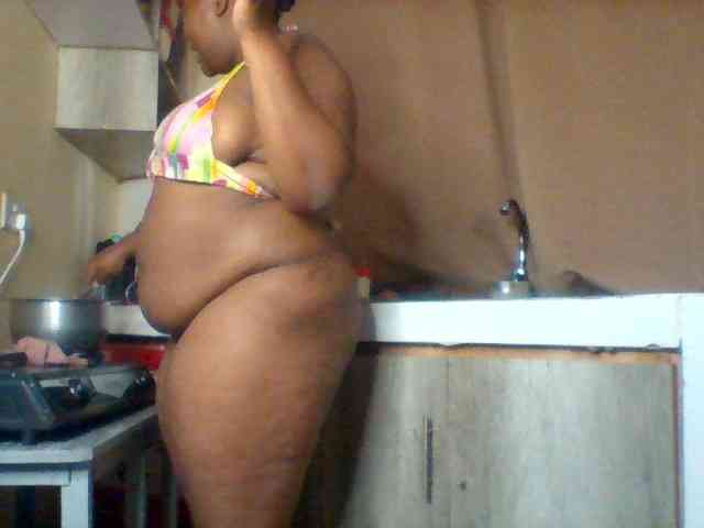SinfullySweet webcam