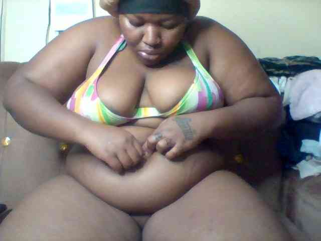 SinfullySweet webcam