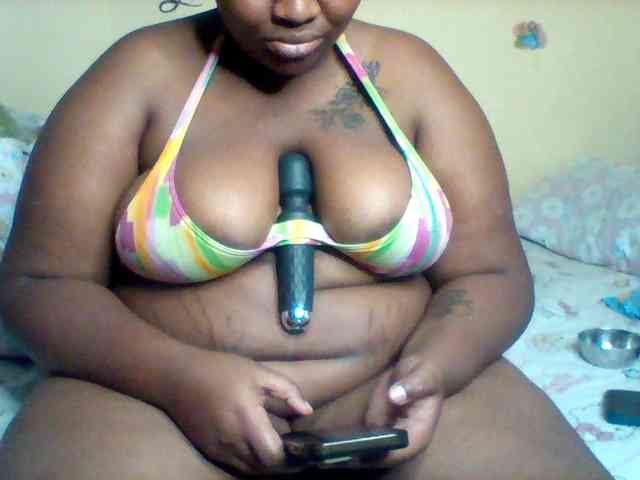 SinfullySweet webcam