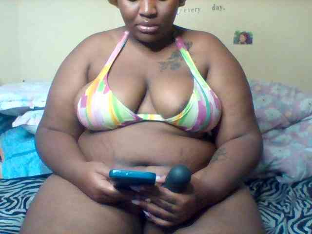 SinfullySweet webcam