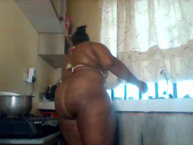 SinfullySweet webcam