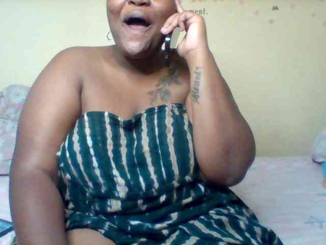 SinfullySweet webcam
