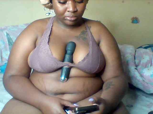 SinfullySweet webcam
