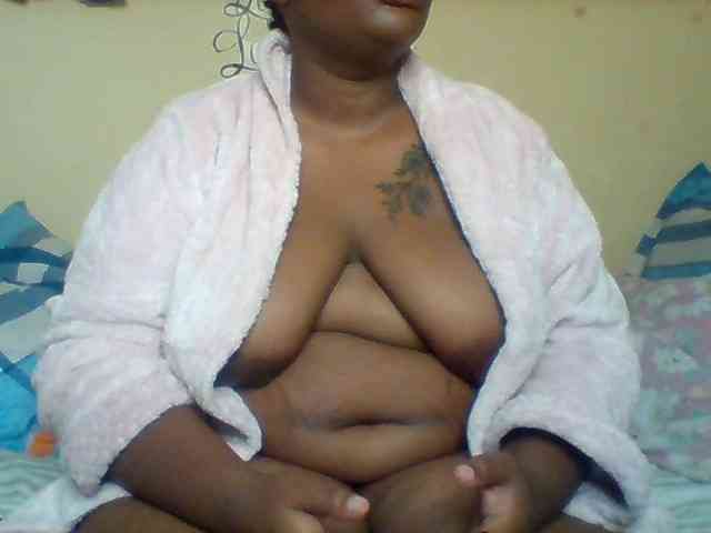 SinfullySweet webcam