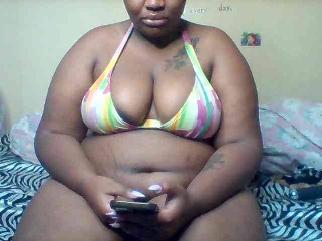 SinfullySweet webcam