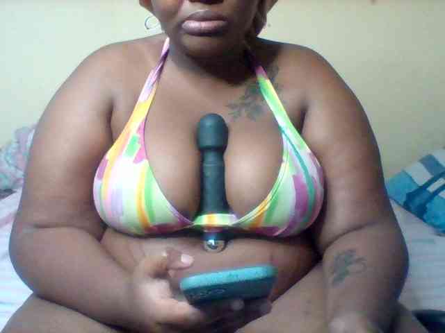 SinfullySweet webcam