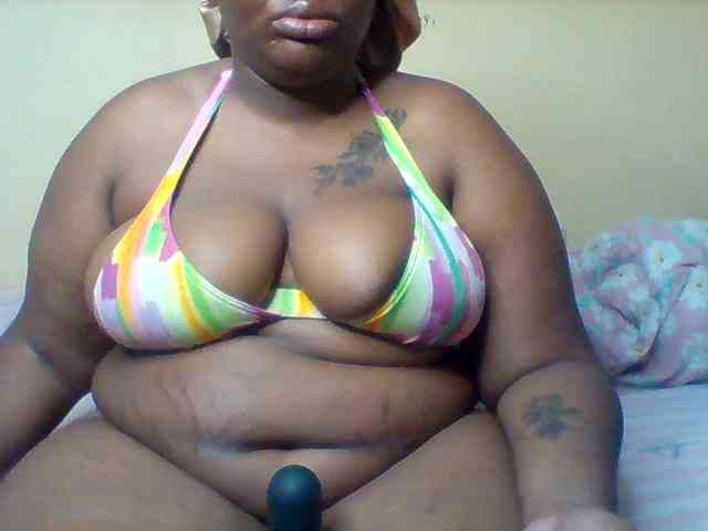 SinfullySweet webcam