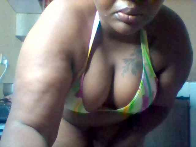 SinfullySweet webcam