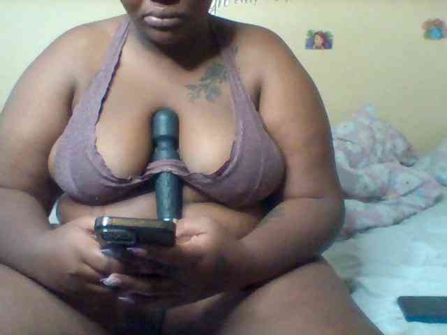 SinfullySweet webcam