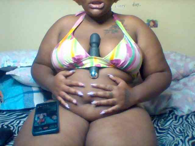 SinfullySweet webcam