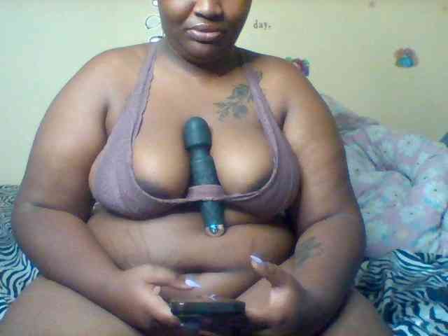 SinfullySweet webcam