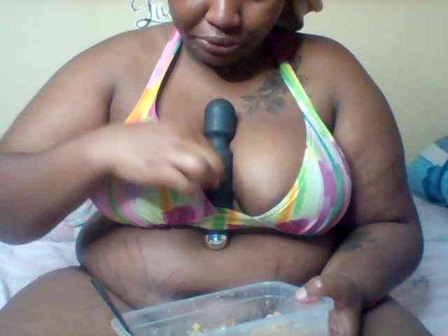 SinfullySweet webcam