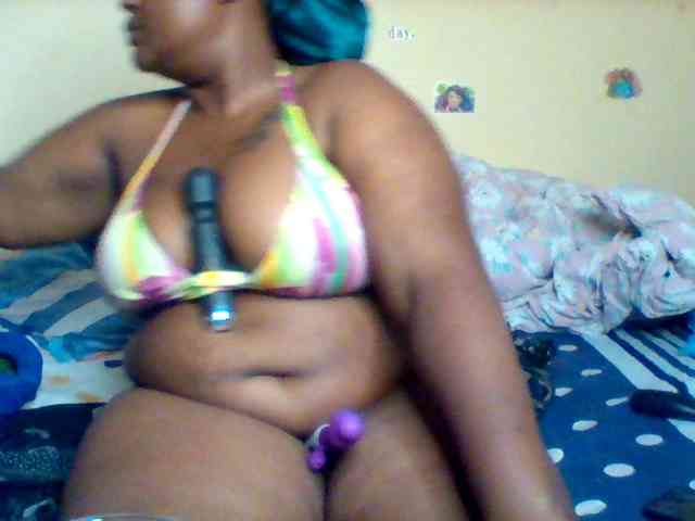 SinfullySweet webcam