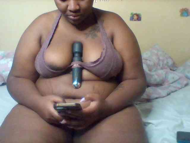 SinfullySweet webcam