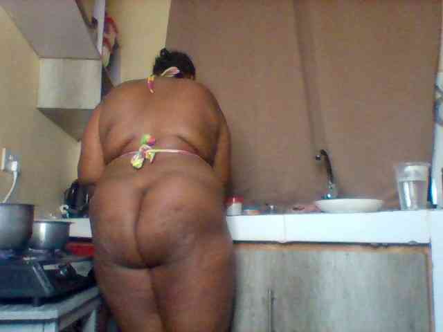 SinfullySweet webcam