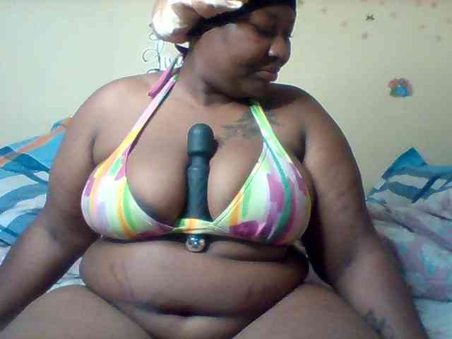 SinfullySweet webcam