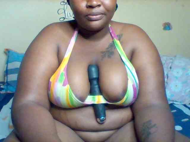 SinfullySweet webcam