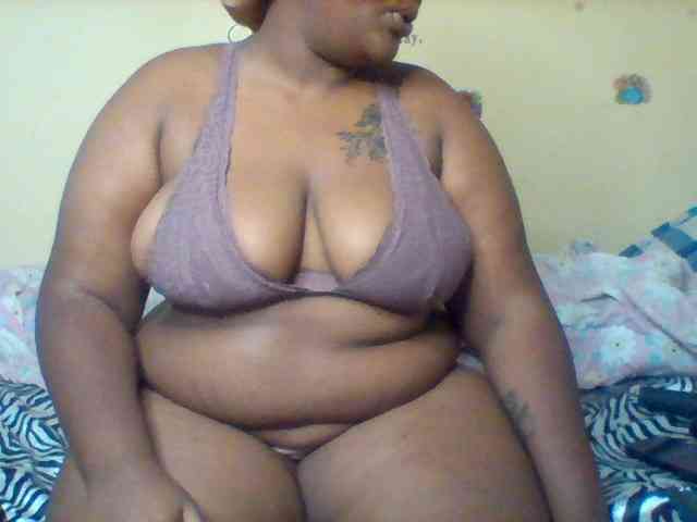 SinfullySweet webcam