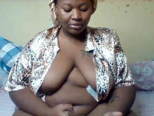 SinfullySweet webcam