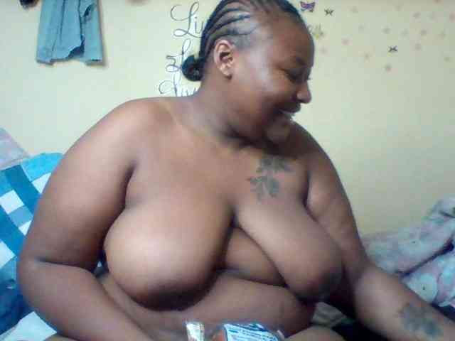 SinfullySweet webcam