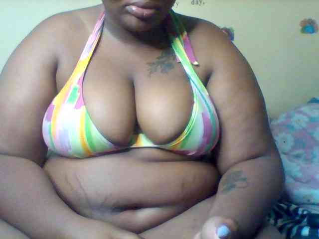 SinfullySweet webcam