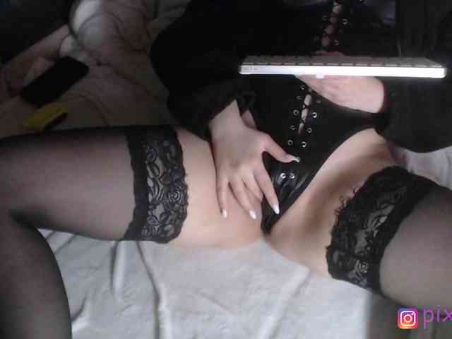 PixieLips webcam