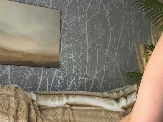 AlisaFreshly live cam on BongaCams