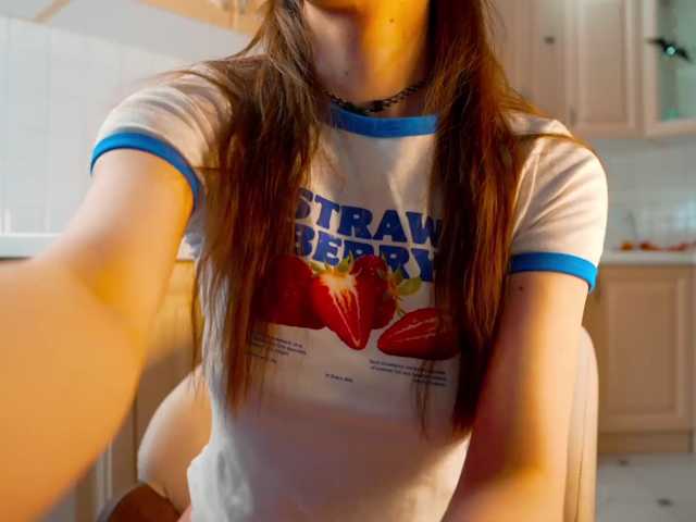 AlisaFreshly live cam on BongaCams