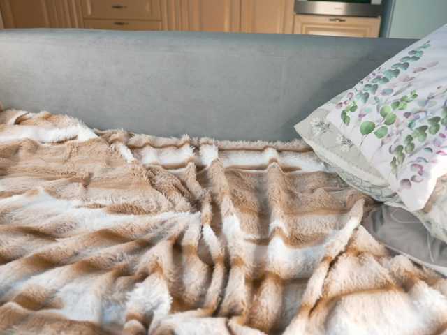 AlisaFreshly live cam on BongaCams