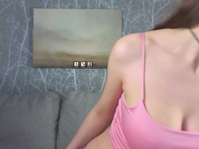 AlisaFreshly live cam on BongaCams