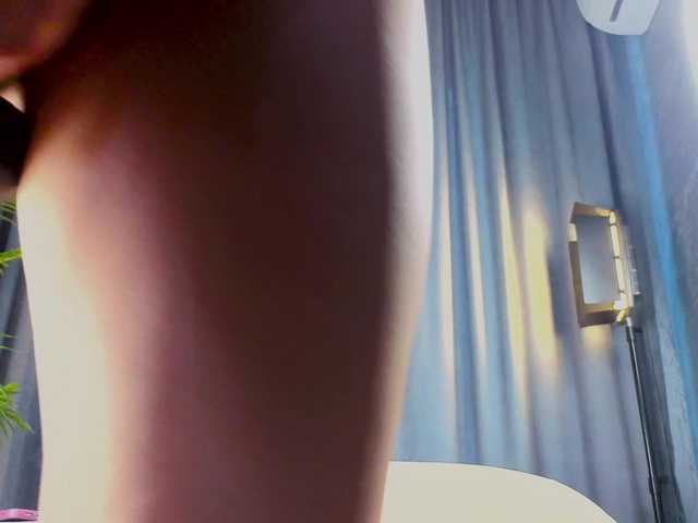 AlisaFreshly live cam on BongaCams