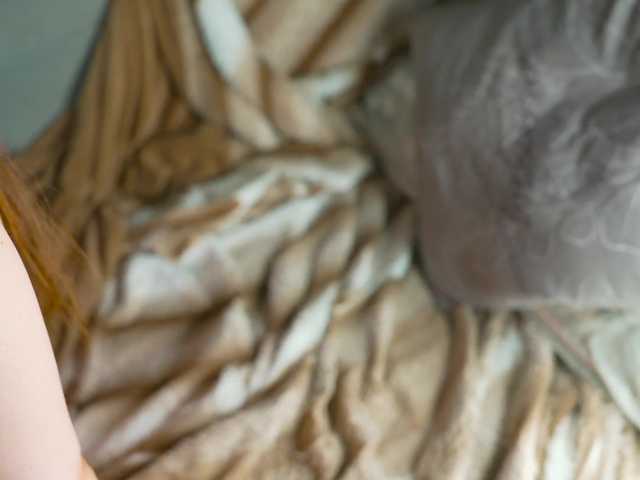 AlisaFreshly live cam on BongaCams