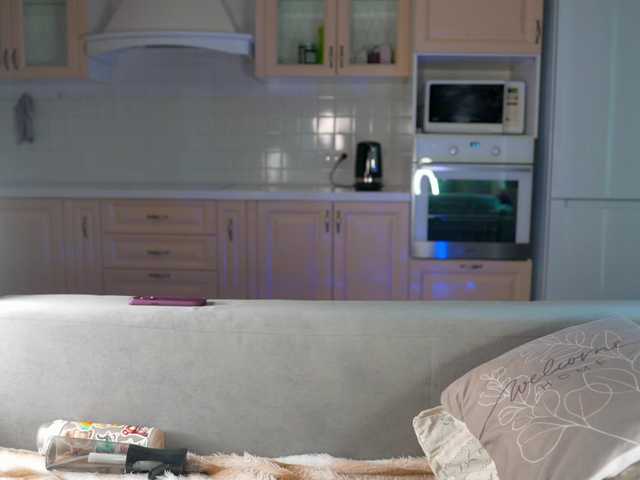 AlisaFreshly live cam on BongaCams