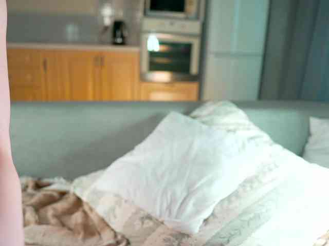 AlisaFreshly webcam