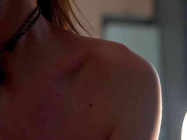 AlisaFreshly live female cam on bongacams