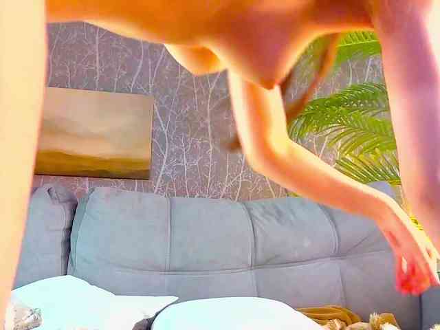 AlisaFreshly webcam