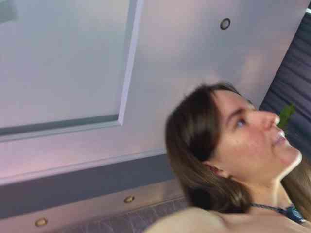 AlisaFreshly Live Webcam on BongaCams
