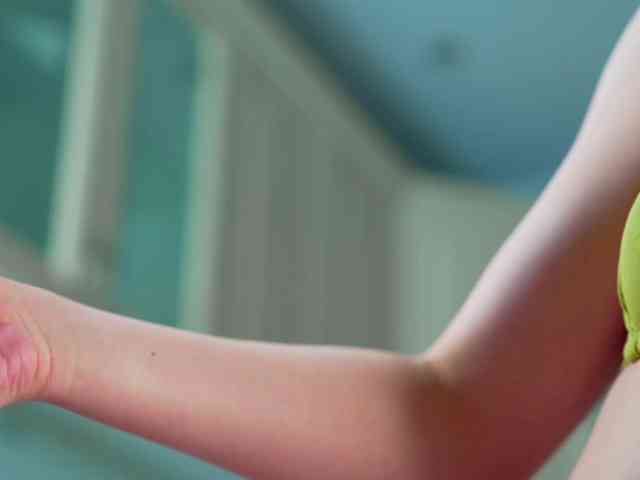 AlisaFreshly live female cam on bongacams