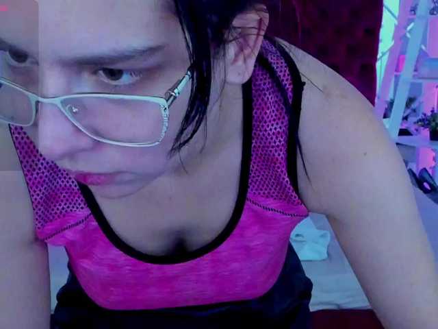 Livia-Shy live cam on BongaCams