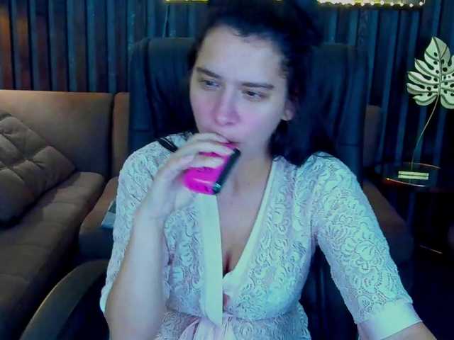 Livia-Shy live cam on BongaCams
